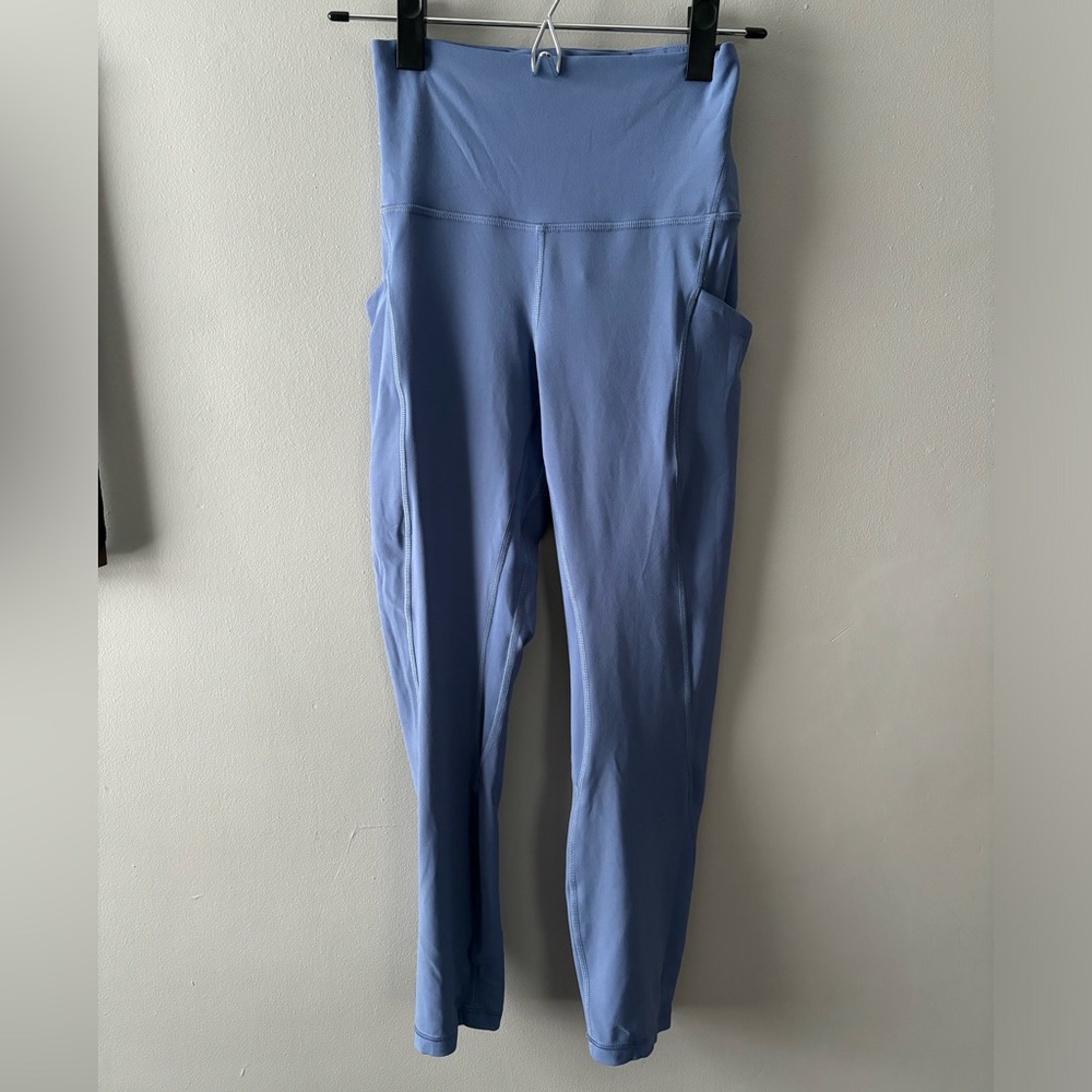 Align 23” high rise crop with pockets